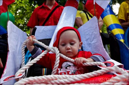 Парад детских колясок в Севастополе (41 фото)